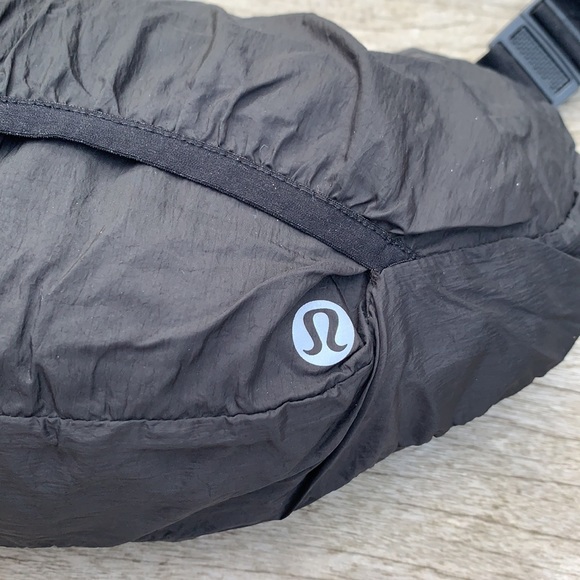 Lululemon Packable Lite Jacket - Picture 6 of 7